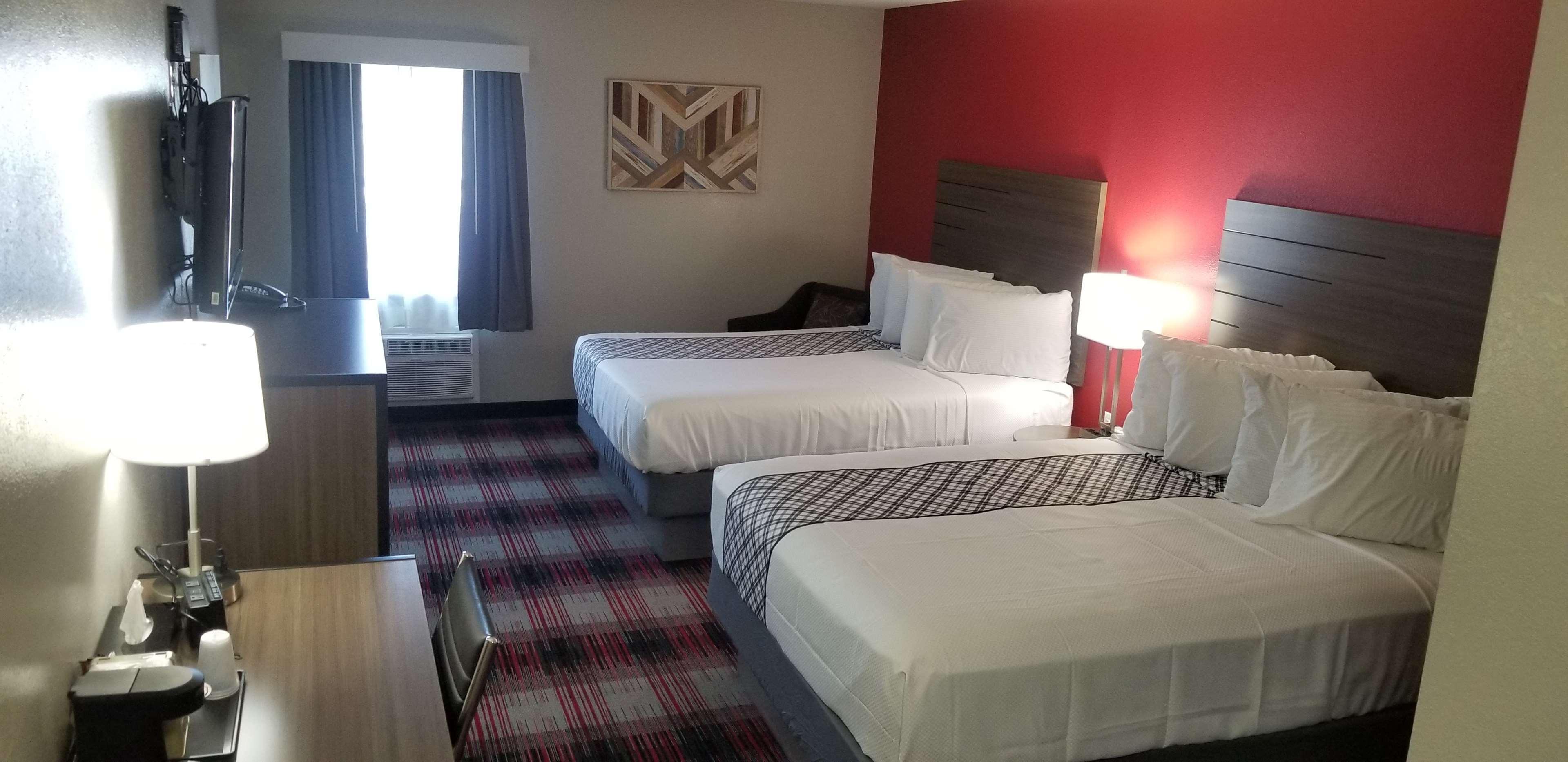 Surestay Hotel By Best Western Higginsville Екстериор снимка