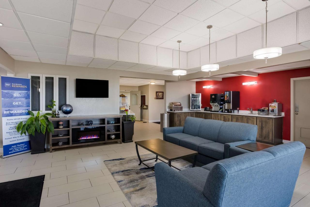 Surestay Hotel By Best Western Higginsville Екстериор снимка