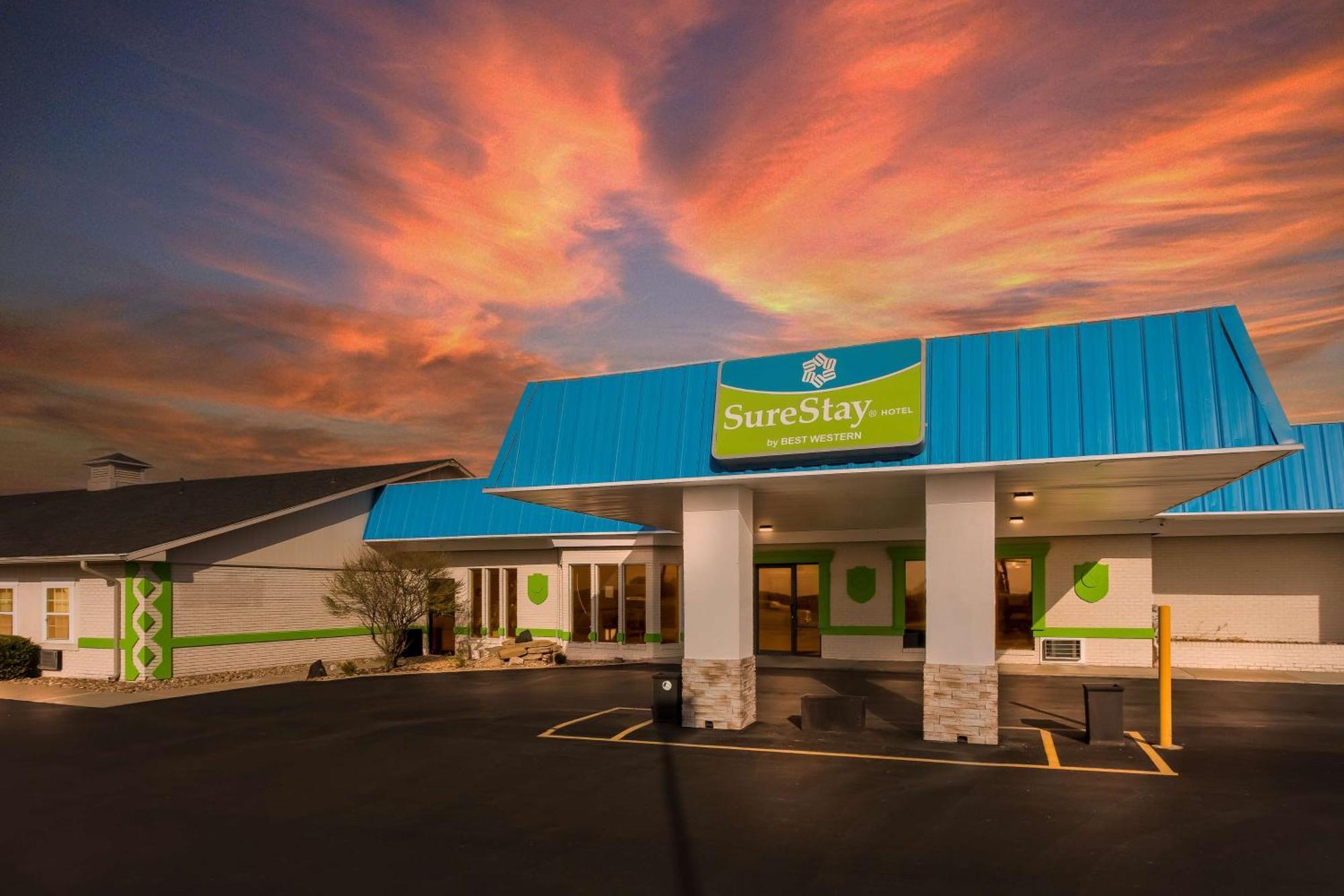 Surestay Hotel By Best Western Higginsville Екстериор снимка