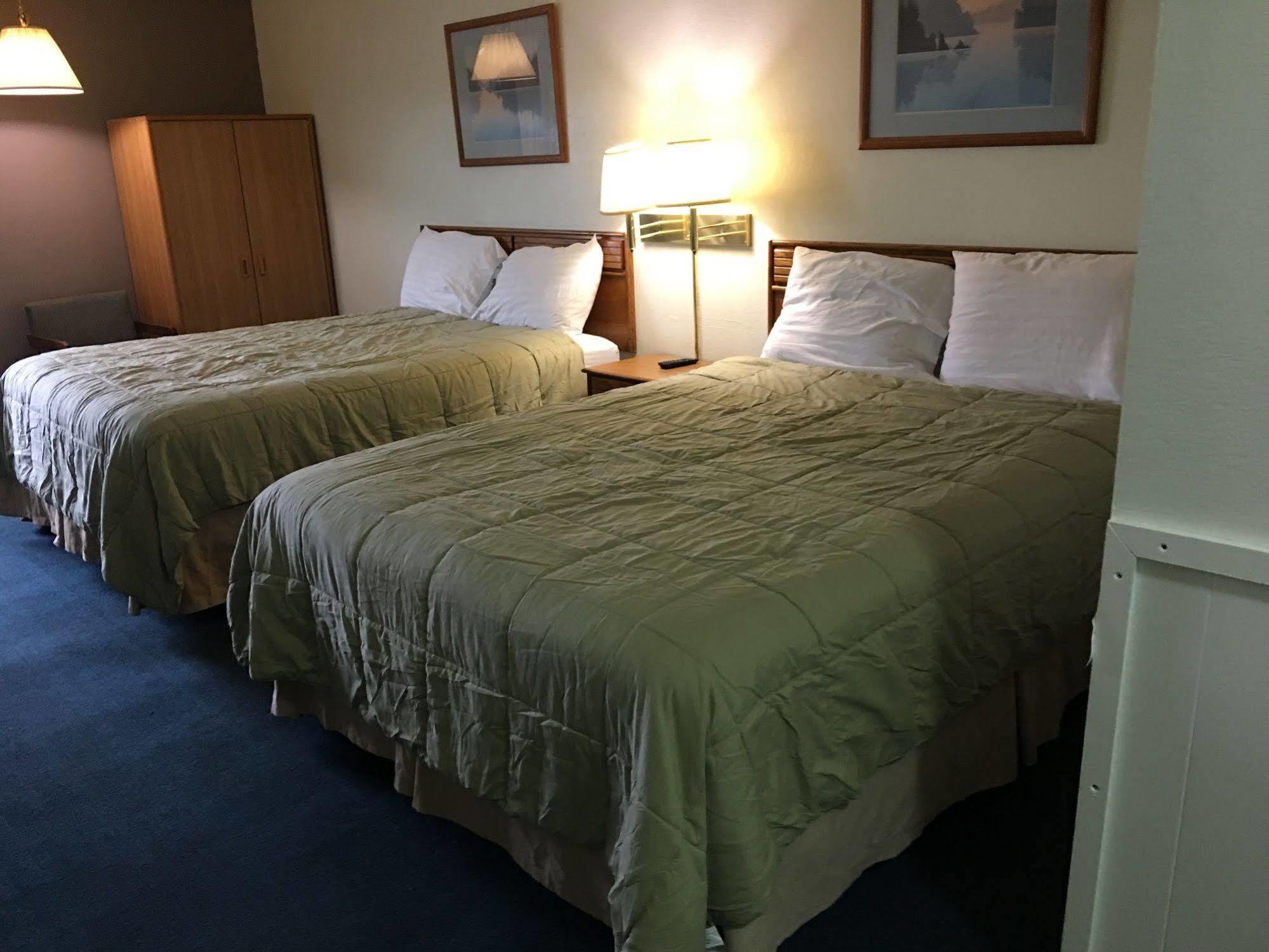 Surestay Hotel By Best Western Higginsville Екстериор снимка