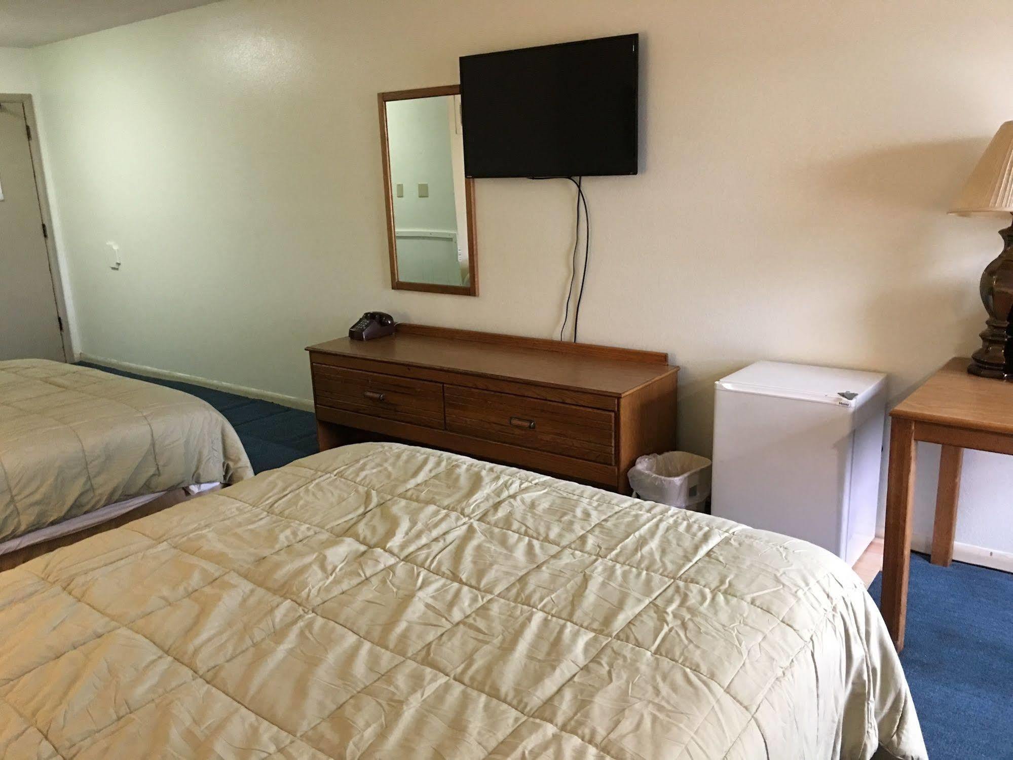 Surestay Hotel By Best Western Higginsville Екстериор снимка